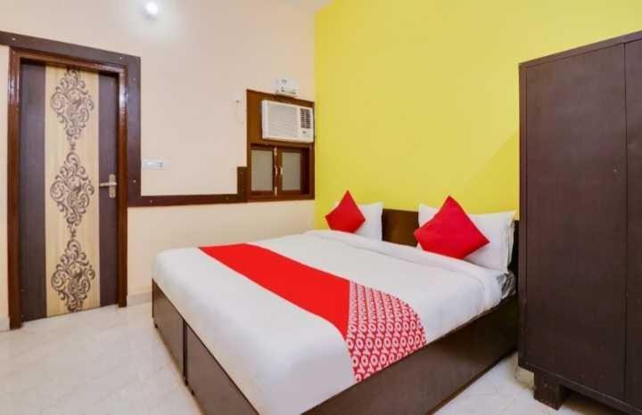 Hotel O Jas Inn Near Star Mall Gurgaon Exterior foto